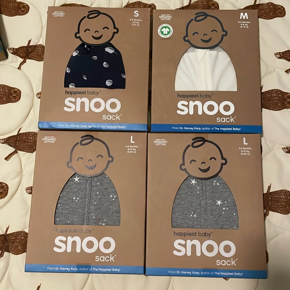 Four SNOO sacks BNIB